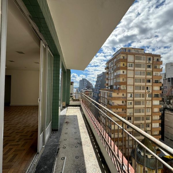 Sala para alugar com 180m² no bairro Centro em Porto Alegre - Foto 1