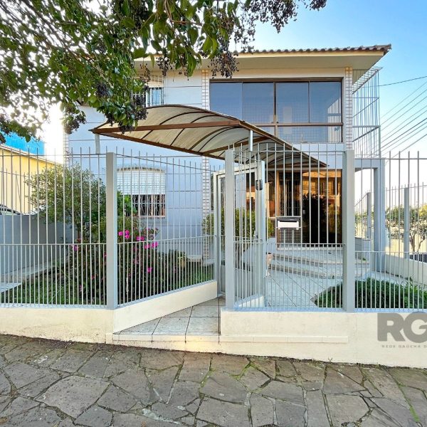 Casa à venda com 360m², 3 quartos, 3 suítes, 4 vagas no bairro Glória em Porto Alegre - Foto 1