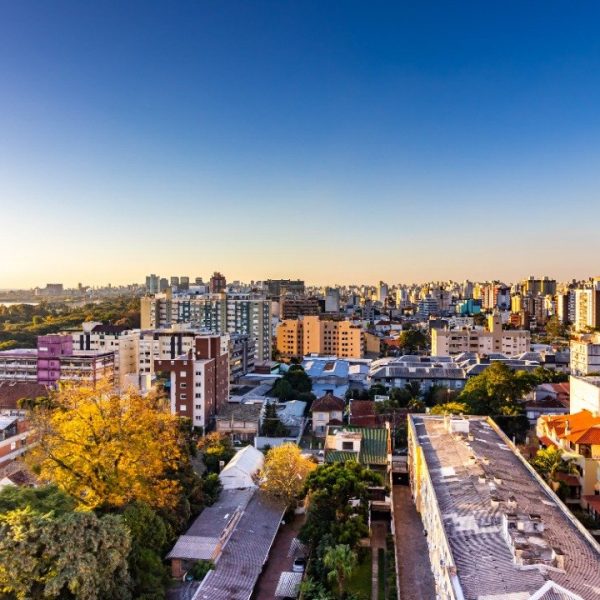 Cobertura à venda com 206m², 3 quartos, 1 suíte, 3 vagas no bairro Menino Deus em Porto Alegre - Foto 1