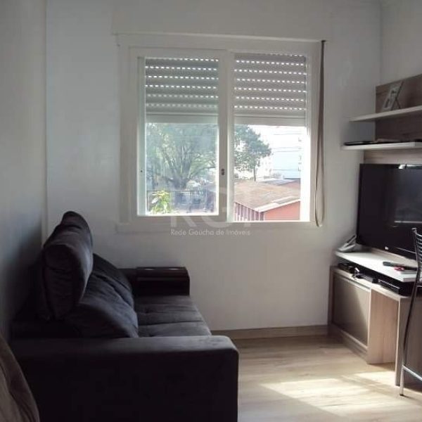 Apartamento à venda com 40m², 1 quarto no bairro Passo d'Areia em Porto Alegre - Foto 1