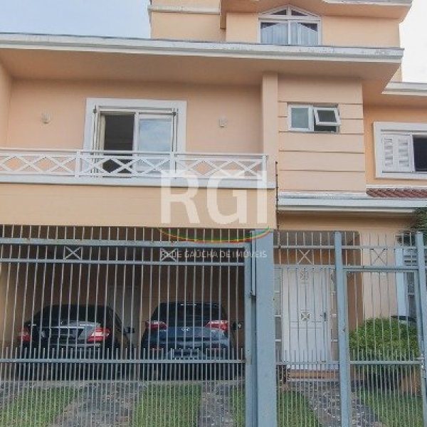 Casa à venda com 187m², 3 quartos, 1 suíte, 2 vagas no bairro Ipanema em Porto Alegre - Foto 1