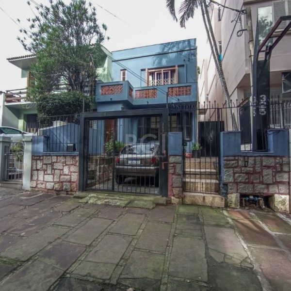 Casa à venda com 88m², 3 quartos, 1 suíte, 1 vaga no bairro Auxiliadora em Porto Alegre - Foto 1