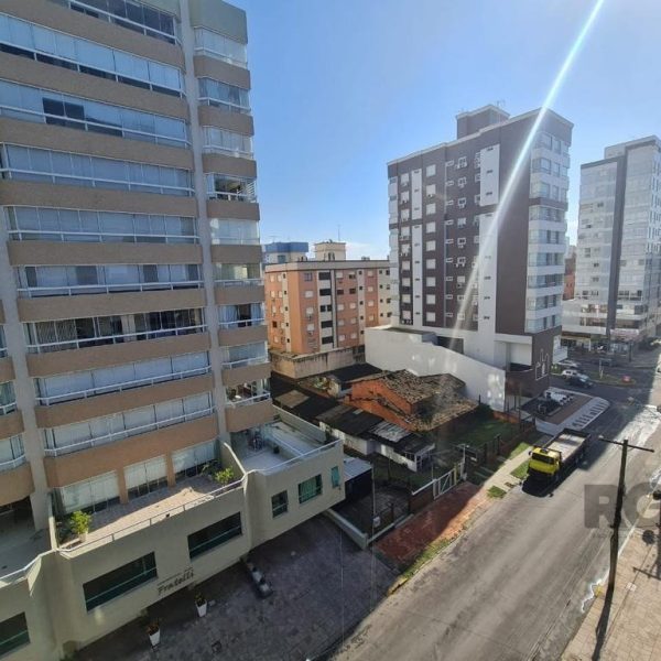 Apartamento à venda com 58m², 1 quarto, 1 suíte, 1 vaga no bairro Centro em Capão da Canoa - Foto 1