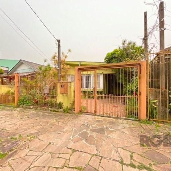 Casa à venda com 120m², 4 quartos, 1 suíte, 2 vagas no bairro Ipanema em Porto Alegre - Foto 1