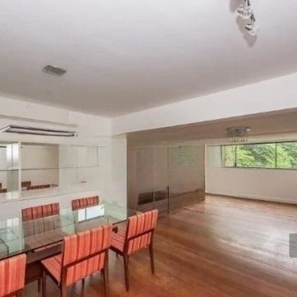 Apartamento à venda com 128m², 3 quartos, 1 suíte, 4 vagas no bairro Auxiliadora em Porto Alegre - Foto 1