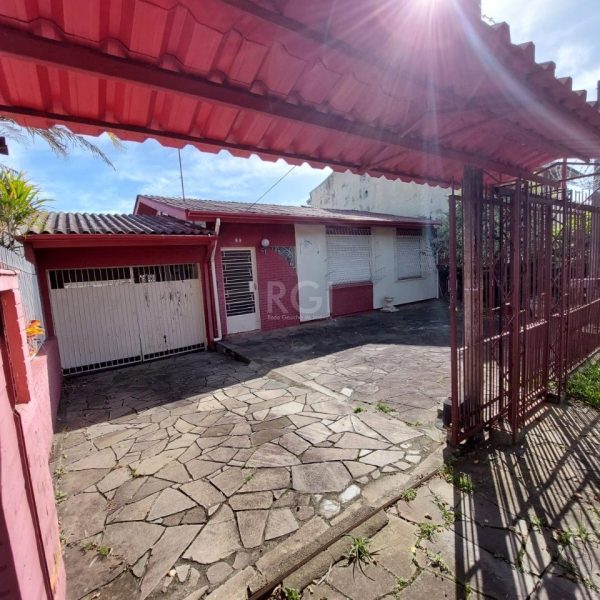 Casa à venda com 78m², 3 quartos, 3 vagas no bairro Santa Tereza em Porto Alegre - Foto 1