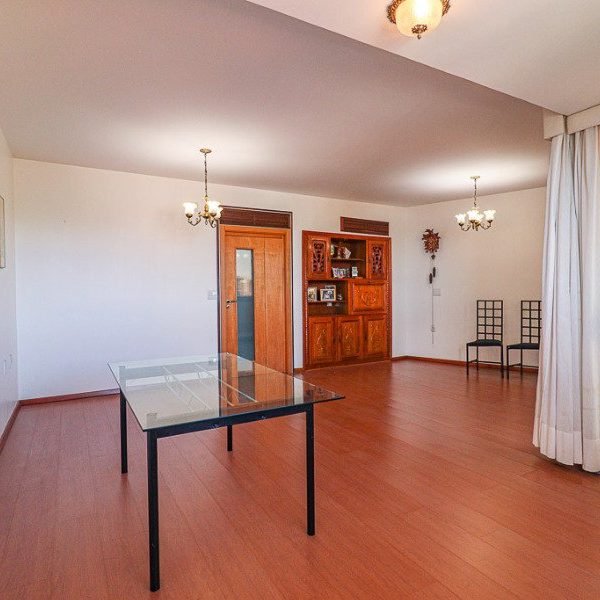 Apartamento à venda com 165m², 4 quartos, 1 suíte, 2 vagas no bairro Santa Tereza em Porto Alegre - Foto 1