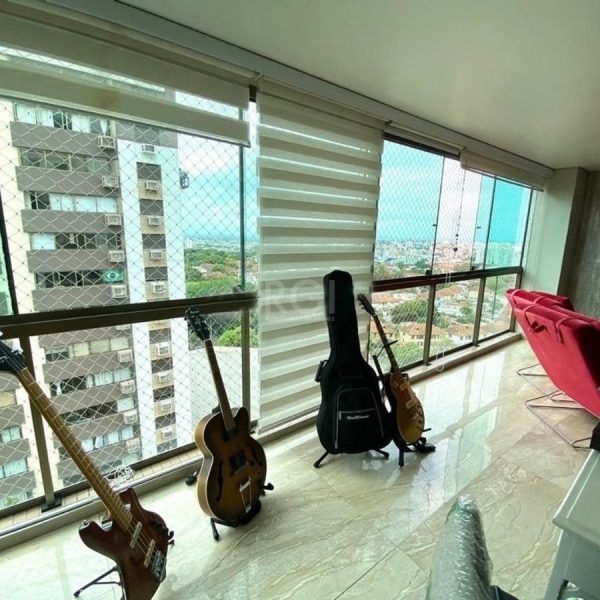 Apartamento à venda com 120m², 3 quartos, 2 vagas no bairro Higienópolis em Porto Alegre - Foto 1