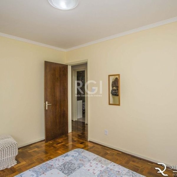 Apartamento à venda com 131m², 3 quartos, 1 suíte, 1 vaga no bairro Menino Deus em Porto Alegre - Foto 1