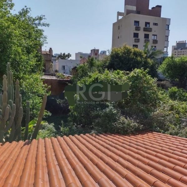 Casa à venda com 181m², 4 quartos, 1 vaga no bairro Rio Branco em Porto Alegre - Foto 1