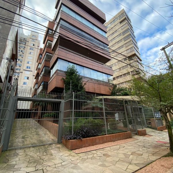 Cobertura à venda com 196m², 3 quartos, 1 suíte, 2 vagas no bairro Petrópolis em Porto Alegre - Foto 1