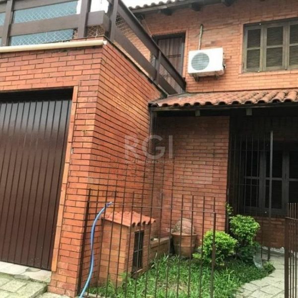 Casa à venda com 144m², 3 quartos, 2 suítes, 1 vaga no bairro Passo d'Areia em Porto Alegre - Foto 1