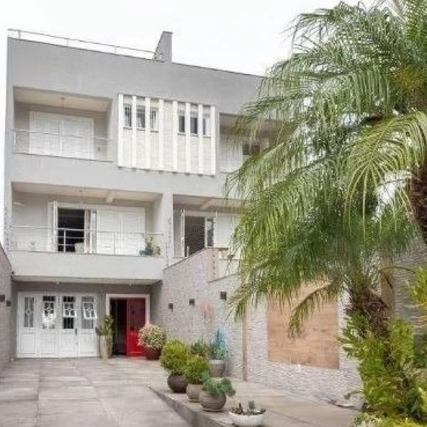 Casa à venda com 395m², 4 quartos, 3 suítes, 3 vagas no bairro Jardim Itu em Porto Alegre - Foto 1