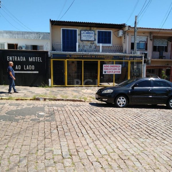 Casa à venda com 76m², 5 quartos, 3 vagas no bairro Santo Antônio em Porto Alegre - Foto 1