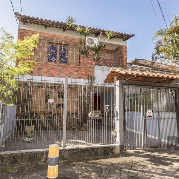 Casa à venda com 221m², 3 quartos, 1 suíte, 3 vagas no bairro São Geraldo em Porto Alegre - Foto 1