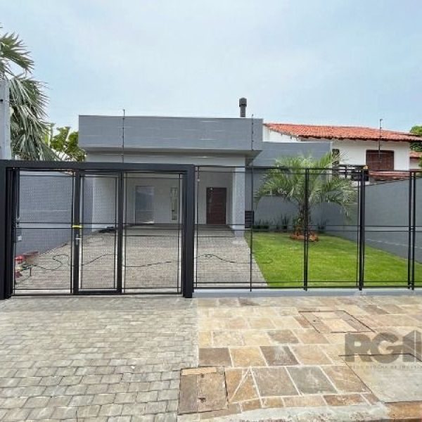 Casa à venda com 204m², 3 quartos, 2 suítes, 2 vagas no bairro Ipanema em Porto Alegre - Foto 1