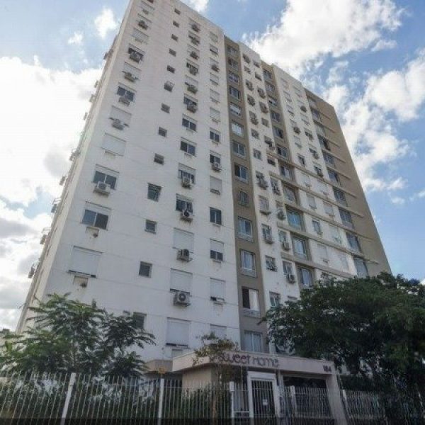 Apartamento à venda com 51m², 2 quartos, 1 suíte, 1 vaga no bairro Partenon em Porto Alegre - Foto 1