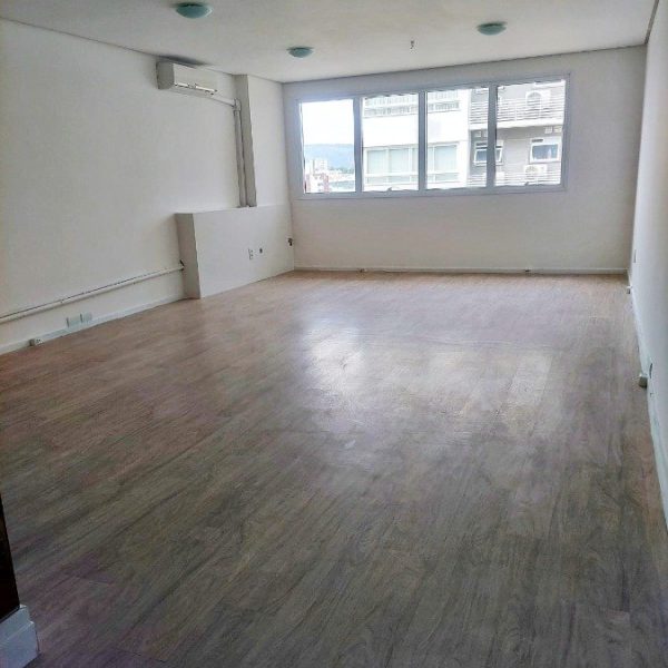 Conjunto/Sala à venda com 42m², 1 vaga no bairro Cristo Redentor em Porto Alegre - Foto 1