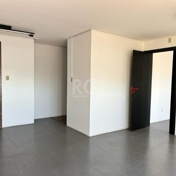 Conjunto/Sala à venda com 98m² no bairro Floresta em Porto Alegre - Foto 1