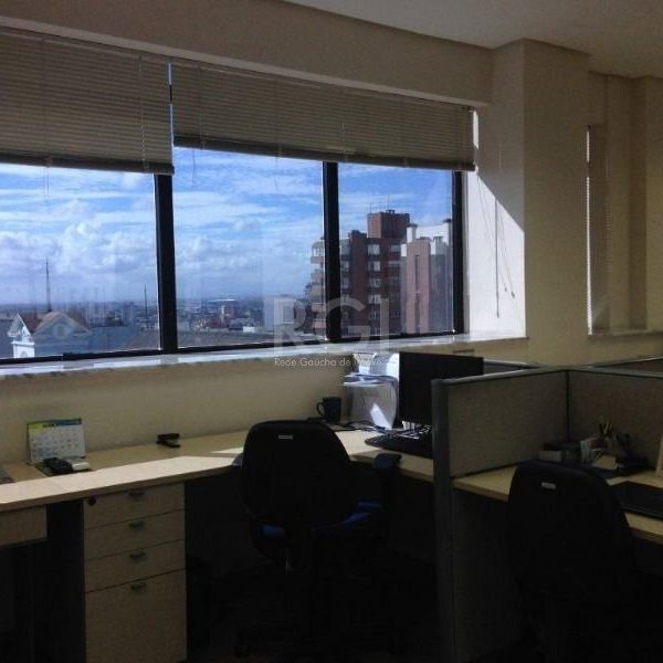 Conjunto/Sala à venda com 126m², 1 vaga no bairro Independência em Porto Alegre - Foto 1