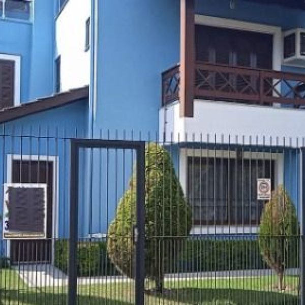 Casa à venda com 248m², 3 quartos, 1 suíte, 2 vagas no bairro Ipanema em Porto Alegre - Foto 1