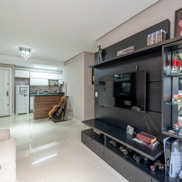 Apartamento à venda com 67m², 2 quartos, 1 suíte, 1 vaga no bairro Petrópolis em Porto Alegre - Foto 1