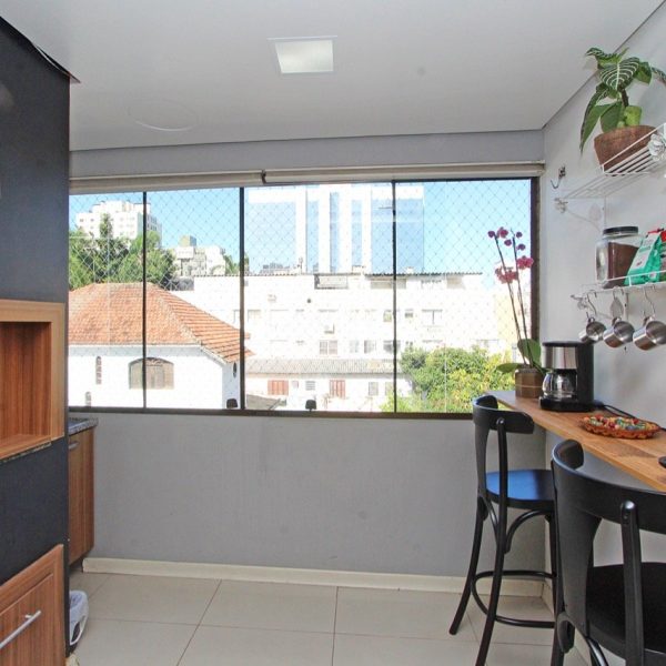 Apartamento à venda com 77m², 2 quartos, 1 suíte, 1 vaga no bairro Petrópolis em Porto Alegre - Foto 1