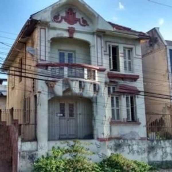 Casa à venda com 300m², 4 quartos, 3 vagas no bairro Partenon em Porto Alegre - Foto 1