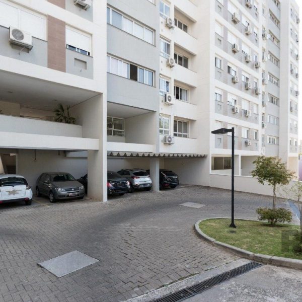 Apartamento à venda com 65m², 2 quartos, 1 suíte, 1 vaga no bairro Tristeza em Porto Alegre - Foto 1