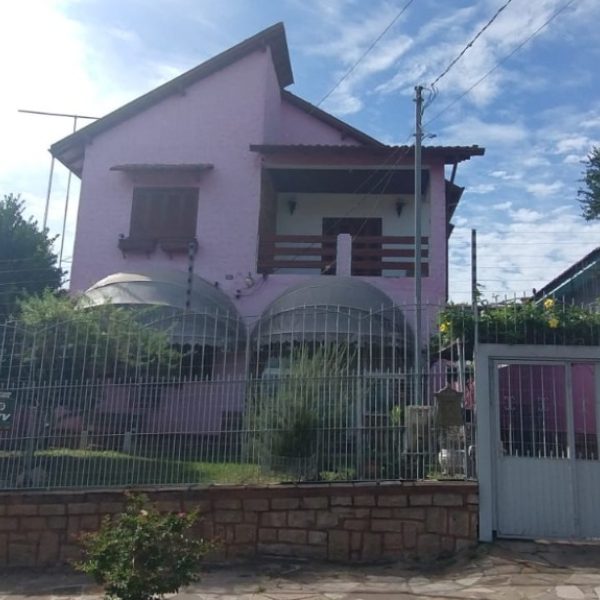 Casa à venda com 206m², 5 quartos, 1 suíte, 4 vagas no bairro Santa Tereza em Porto Alegre - Foto 1