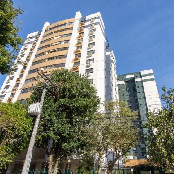 Apartamento à venda com 103m², 3 quartos, 1 suíte, 2 vagas no bairro Menino Deus em Porto Alegre - Foto 1