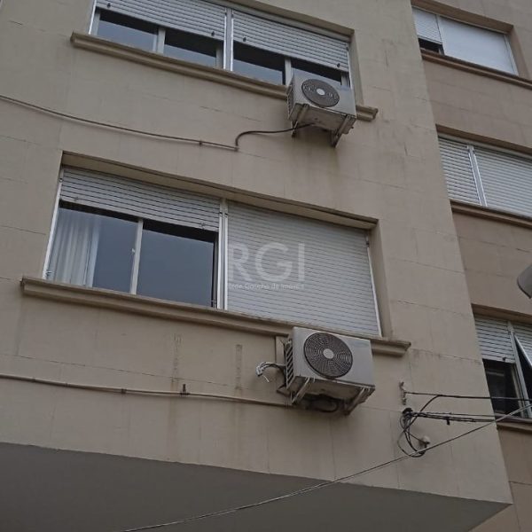 Apartamento à venda com 70m², 2 quartos no bairro Farroupilha em Porto Alegre - Foto 1