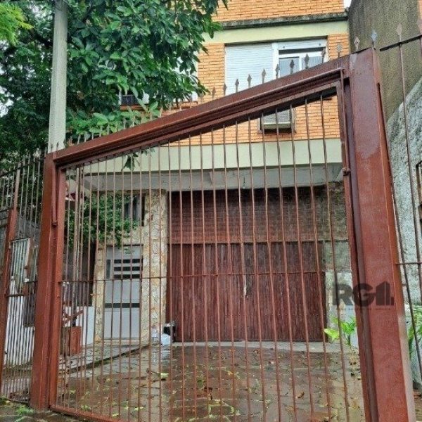 Casa à venda com 190m², 3 quartos, 4 vagas no bairro São Geraldo em Porto Alegre - Foto 1