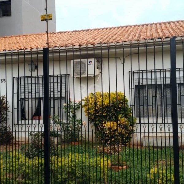 Casa à venda com 180m², 2 quartos, 2 vagas no bairro Jardim Botânico em Porto Alegre - Foto 1