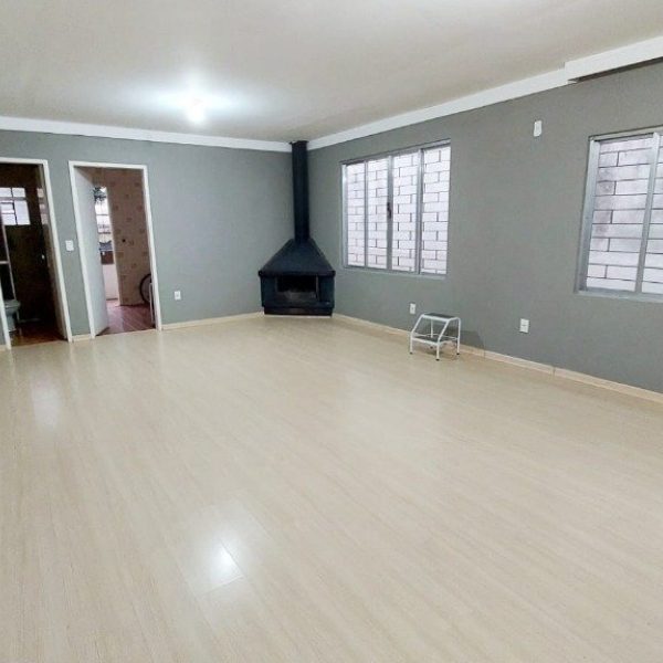 Casa à venda com 200m², 3 quartos, 1 suíte, 3 vagas no bairro Azenha em Porto Alegre - Foto 1