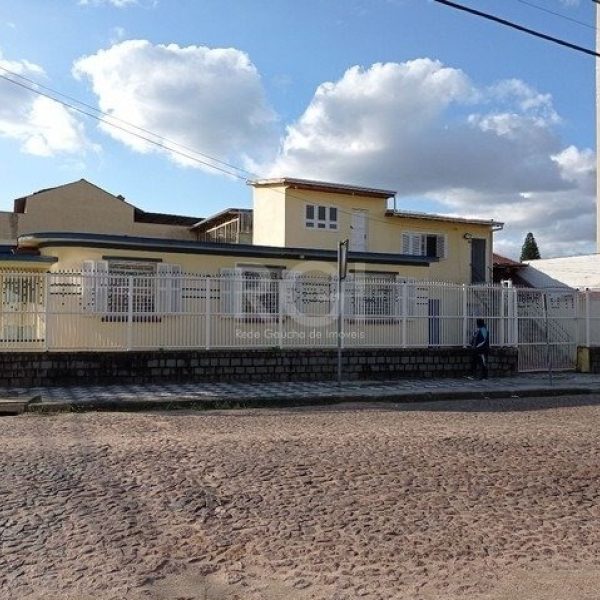 Casa à venda com 200m², 4 quartos, 4 vagas no bairro Passo d'Areia em Porto Alegre - Foto 1