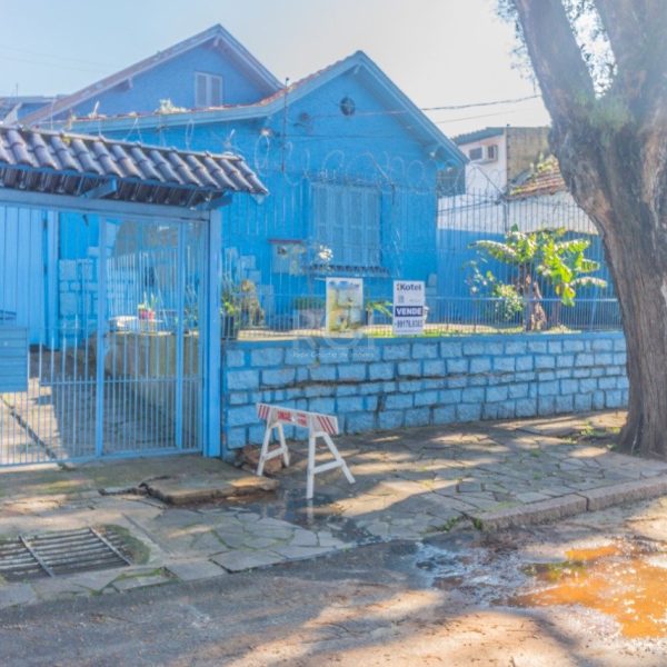 Casa à venda com 165m², 3 quartos, 4 vagas no bairro Santa Tereza em Porto Alegre - Foto 1