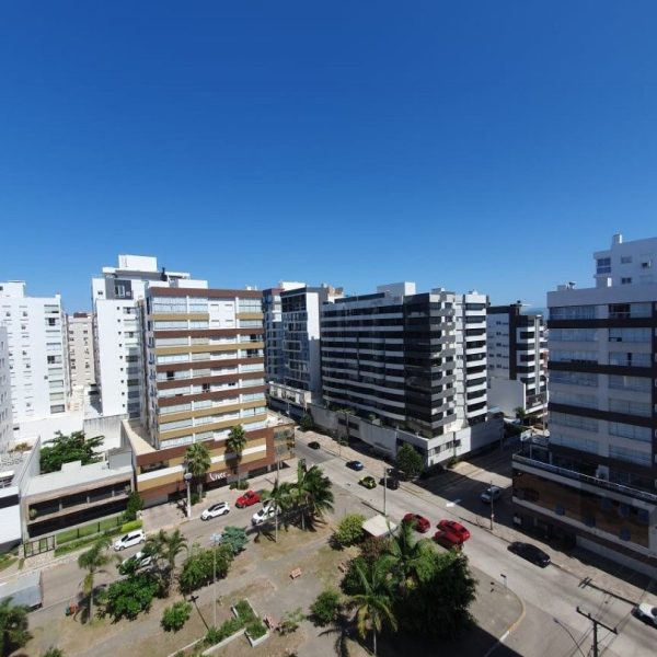 Apartamento à venda com 146m², 3 quartos, 1 suíte, 2 vagas no bairro Navegantes em Capão da Canoa - Foto 1