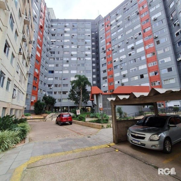 Apartamento à venda com 77m², 3 quartos no bairro Partenon em Porto Alegre - Foto 1