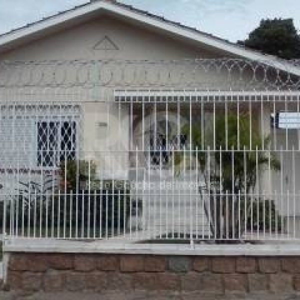 Casa à venda com 184m², 3 quartos, 2 suítes, 4 vagas no bairro Cristal em Porto Alegre - Foto 1