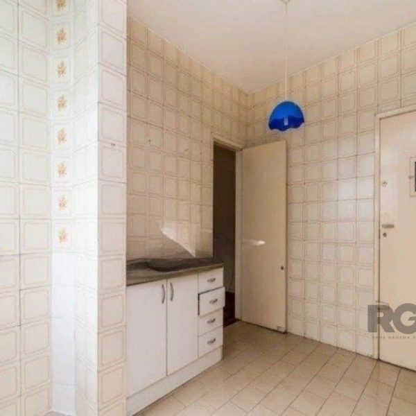 Apartamento à venda com 69m², 2 quartos, 1 suíte no bairro Floresta em Porto Alegre - Foto 1