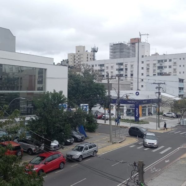 Apartamento à venda com 79m², 3 quartos no bairro Auxiliadora em Porto Alegre - Foto 1