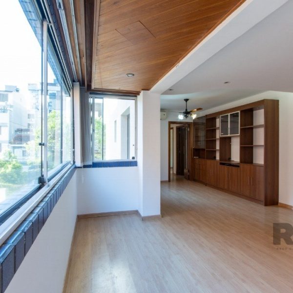 Apartamento à venda com 92m², 3 quartos, 1 suíte, 1 vaga no bairro Petrópolis em Porto Alegre - Foto 1