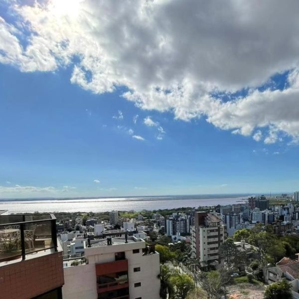 Apartamento à venda com 310m², 3 quartos, 1 suíte, 3 vagas no bairro Santa Tereza em Porto Alegre - Foto 1