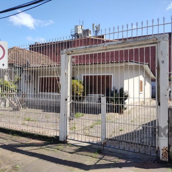 Casa à venda com 280m², 3 quartos no bairro Tristeza em Porto Alegre - Foto 1