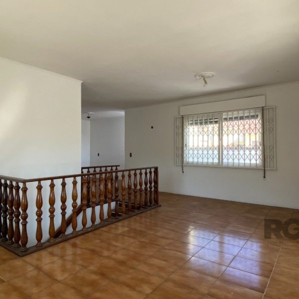 Casa à venda com 360m², 5 quartos, 1 suíte, 4 vagas no bairro Vila Ipiranga em Porto Alegre - Foto 1