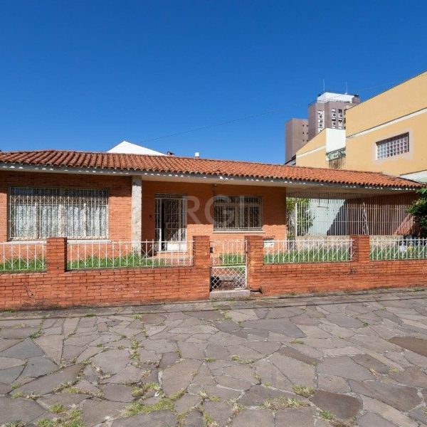 Casa à venda com 522m², 4 quartos, 3 vagas no bairro Menino Deus em Porto Alegre - Foto 1