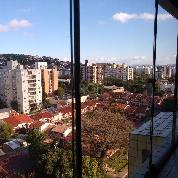 Apartamento à venda com 100m², 3 quartos, 1 suíte, 2 vagas no bairro Tristeza em Porto Alegre - Foto 1