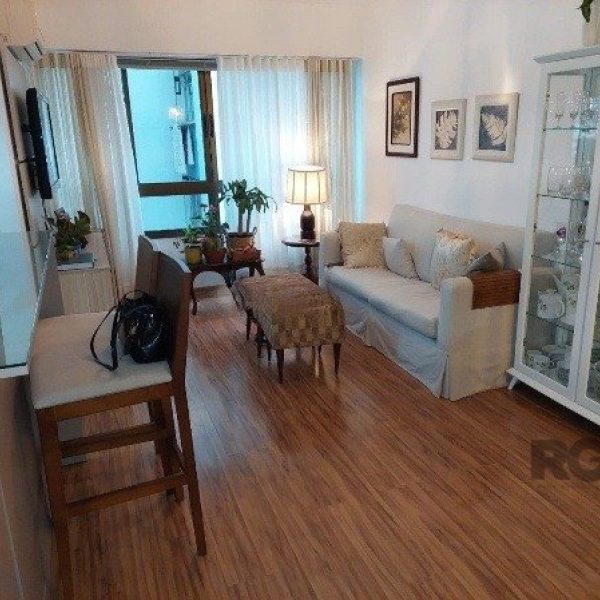 Apartamento à venda com 62m², 2 quartos, 1 suíte, 1 vaga no bairro Farroupilha em Porto Alegre - Foto 1