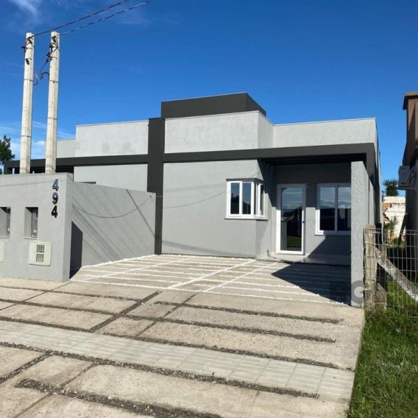 Casa à venda com 92m², 2 quartos, 1 suíte, 2 vagas no bairro Jardim Beira Mar em Capão da Canoa - Foto 1